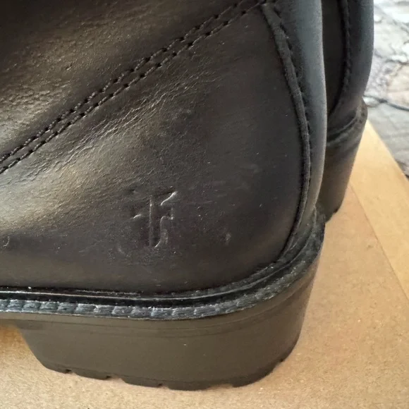 🖤 Frye Woman’s Black Lace-Up Combat Boots - Picture 5 of 8